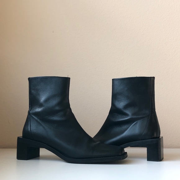 FW19 Zara Square Toe Heeled Boots in Black - Picture 2 of 5